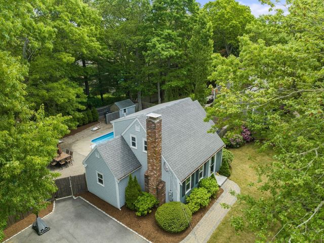 24 E Harbor Dr, Falmouth, MA 02540