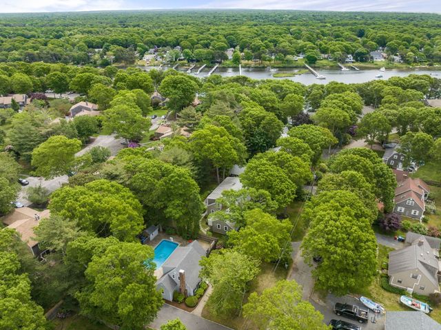 24 E Harbor Dr, Falmouth, MA 02540