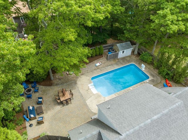 24 E Harbor Dr, Falmouth, MA 02540
