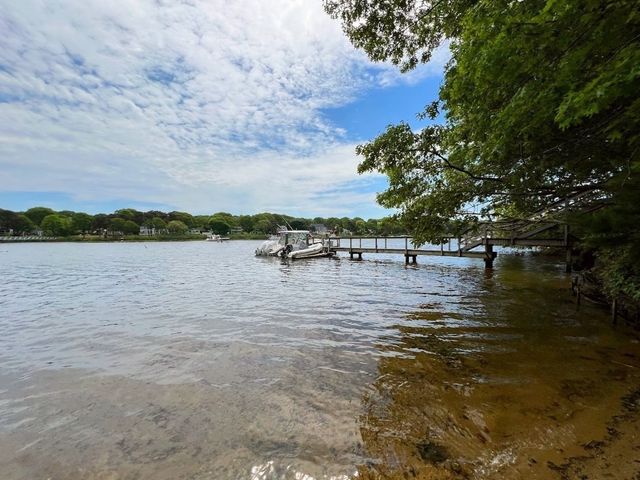 24 E Harbor Dr, Falmouth, MA 02540