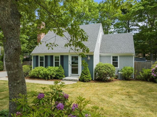 24 E Harbor Dr, Falmouth, MA 02540