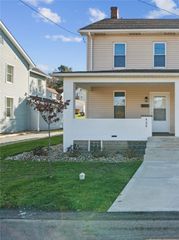 408 Church St, Sewickley Twp, PA 15637