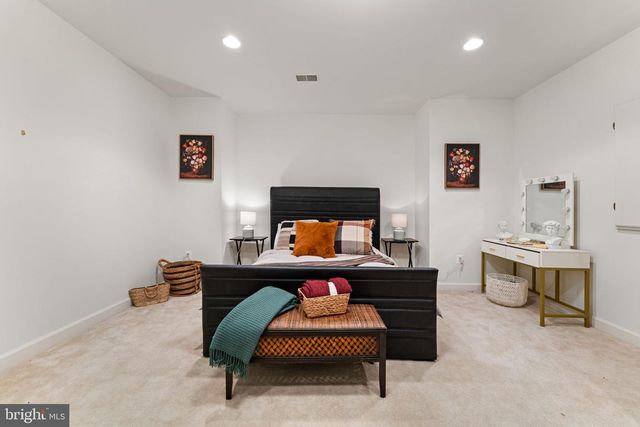 8441 LINK HILLS LOOP, Gainesville, VA 20155