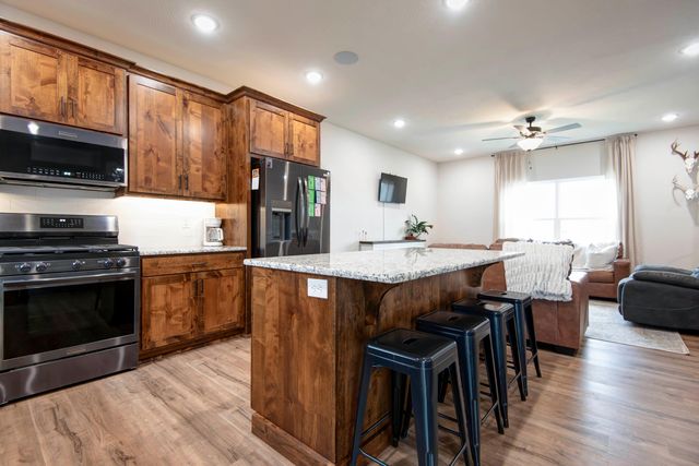 2720 W Osprey Drive, Ozark, MO 65721