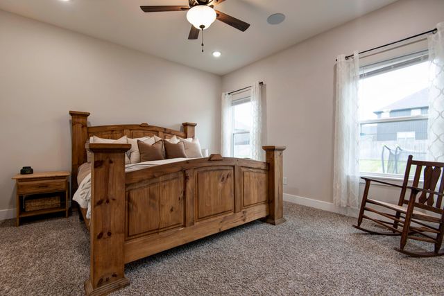 2720 W Osprey Drive, Ozark, MO 65721