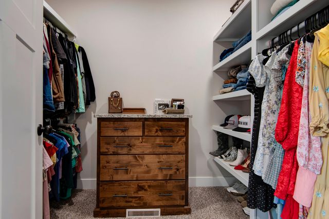 2720 W Osprey Drive, Ozark, MO 65721