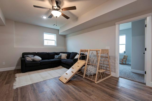 2720 W Osprey Drive, Ozark, MO 65721