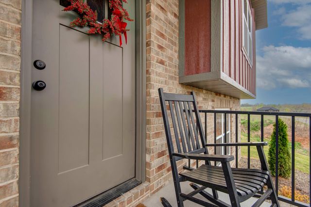 2720 W Osprey Drive, Ozark, MO 65721