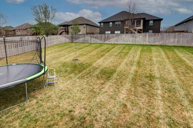 2720 W Osprey Drive, Ozark, MO 65721