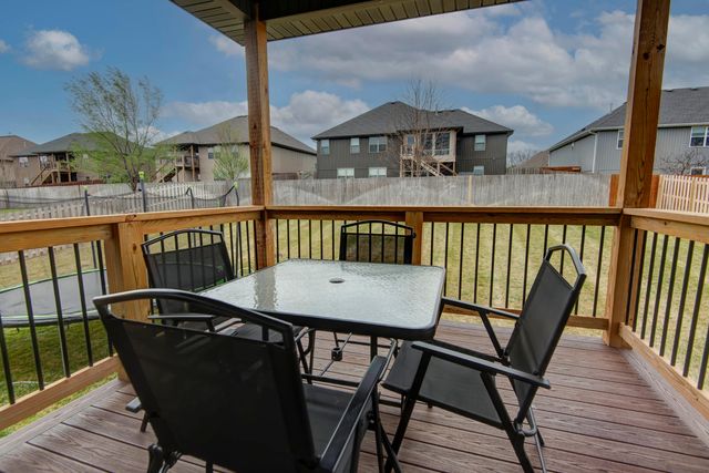 2720 W Osprey Drive, Ozark, MO 65721