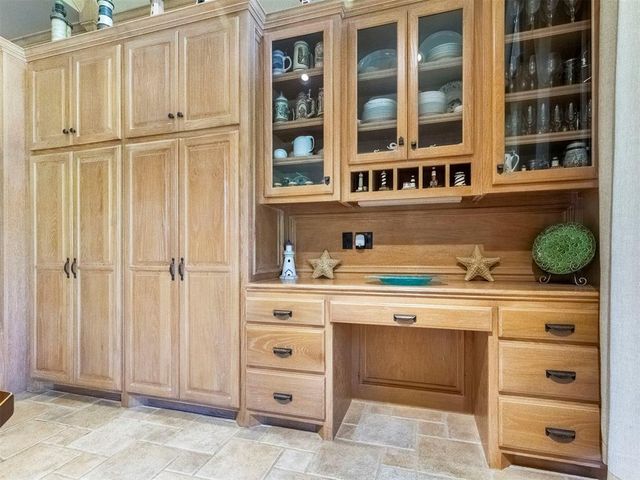 2025 Arbor Valley Drive, Edmond, OK 73025