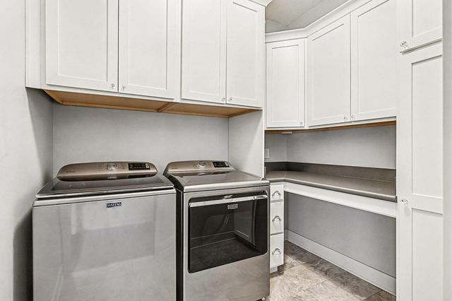 1164 Hawkins Court, Kalamazoo, MI 49009