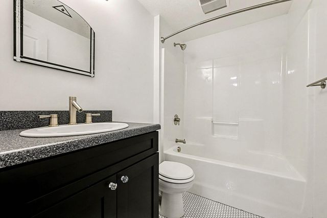 1164 Hawkins Court, Kalamazoo, MI 49009