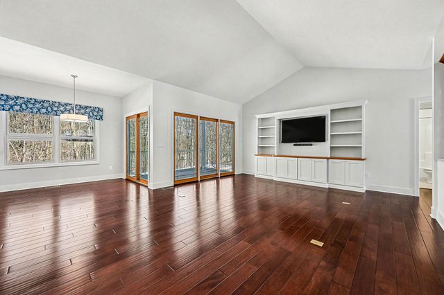 1164 Hawkins Court, Kalamazoo, MI 49009