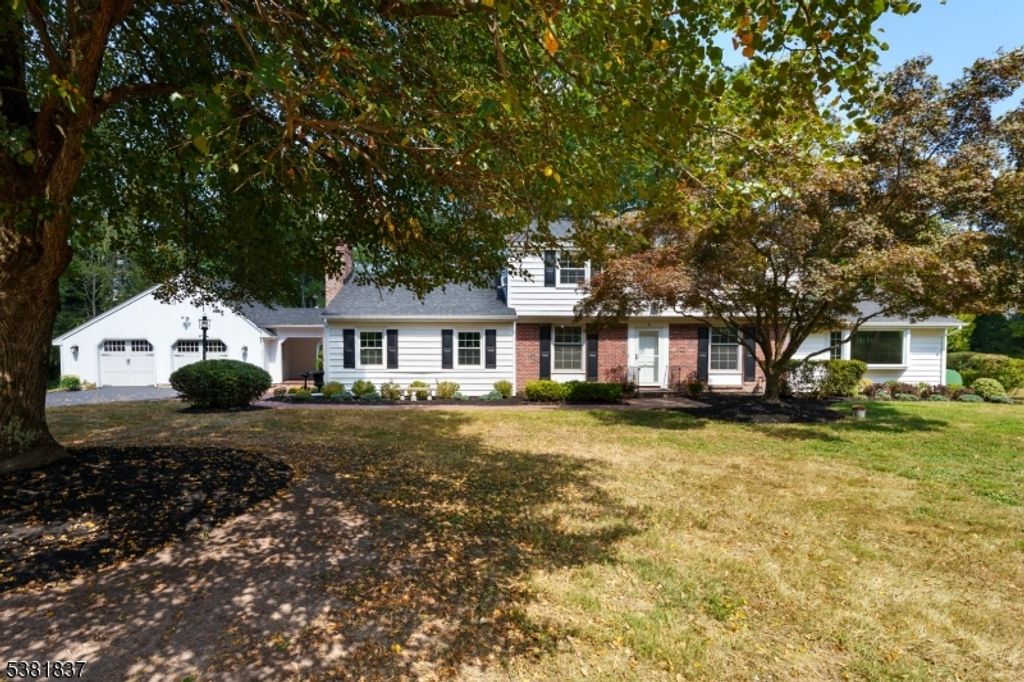 16 Cherry Brook Dr, Montgomery Twp., NJ 08540