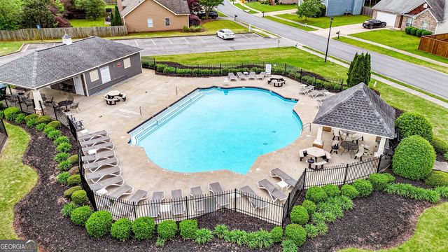 12 Winchester Avenue, Adairsville, GA 30103