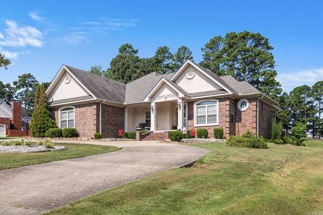 27 Gleneagle Drive, Cabot, AR 72023