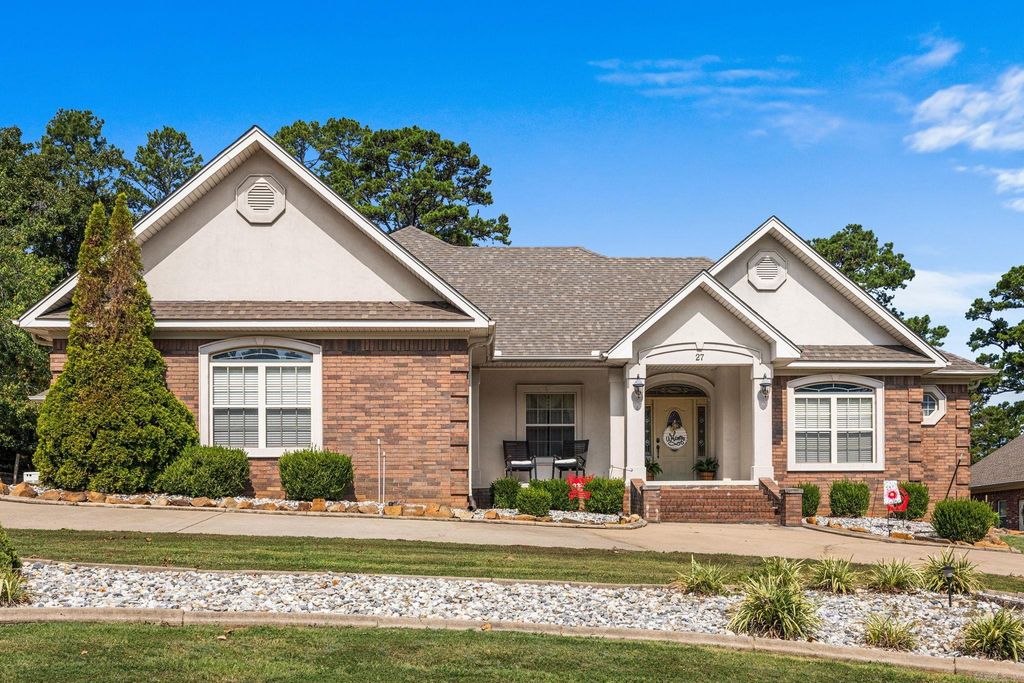 27 Gleneagle Drive, Cabot, AR 72023