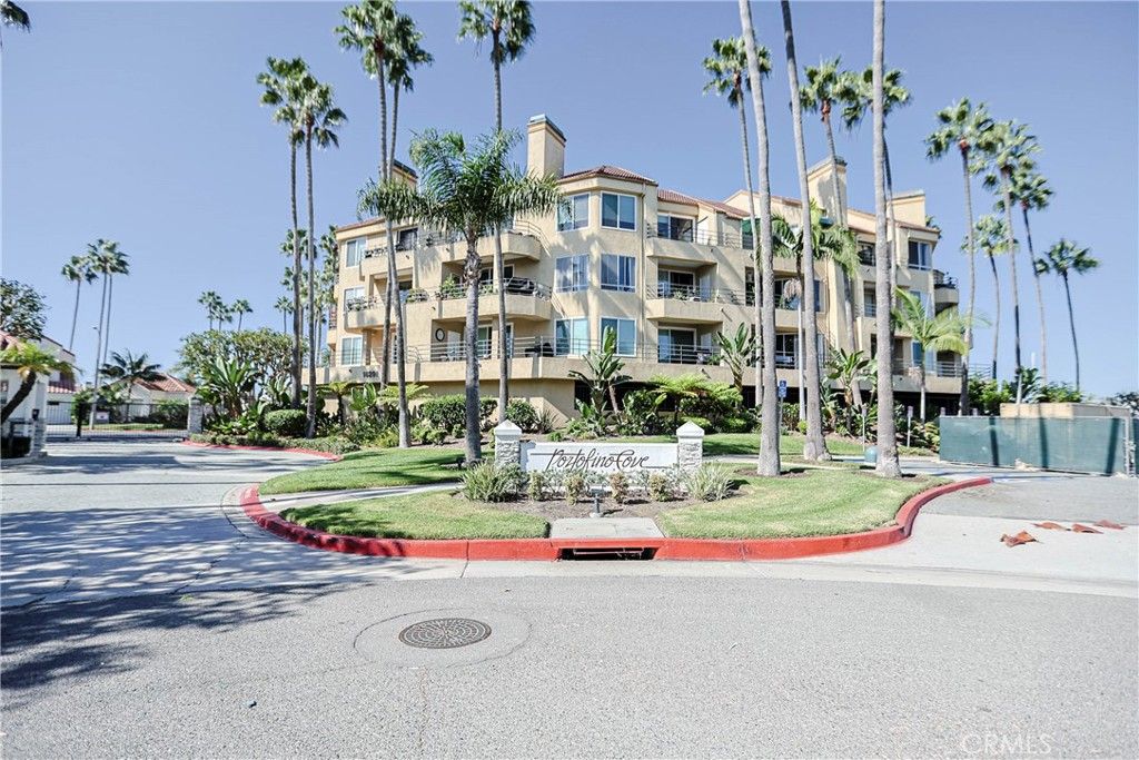 16291 Countess #116, Huntington Beach, CA 92649 — exterior