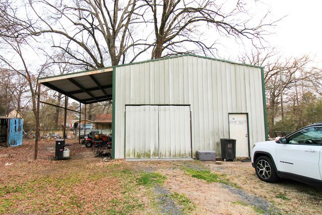 204 Roosevelt, Hooks, TX 75561