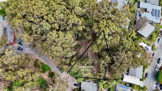 195 Oak Rd, Piedmont, CA 94610