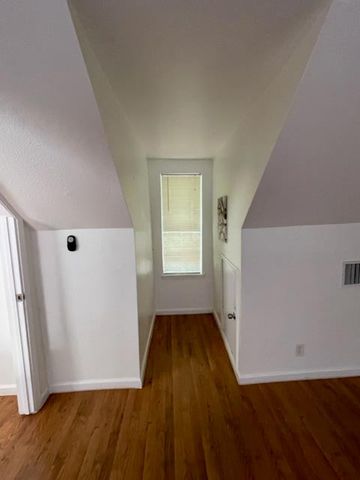 208 Medina ST, Austin, TX 78702