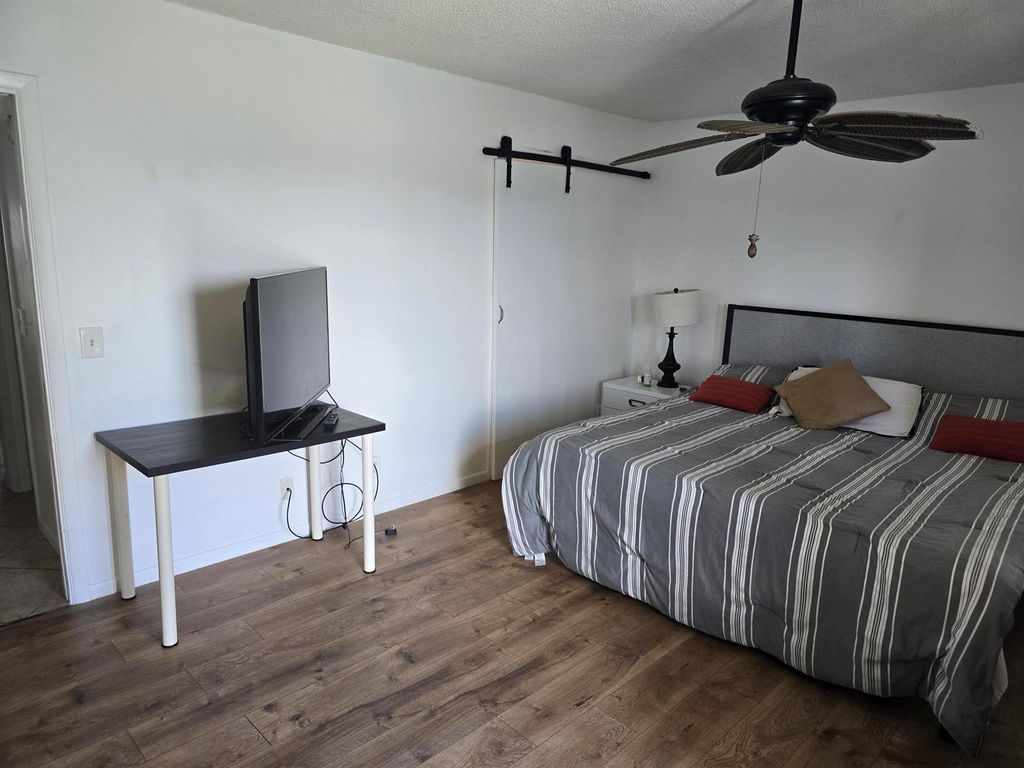 Image 18 of property listing at 41 Brighton A, Boca Raton, FL 33434