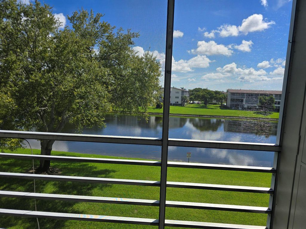 Image 19 of property listing at 41 Brighton A, Boca Raton, FL 33434