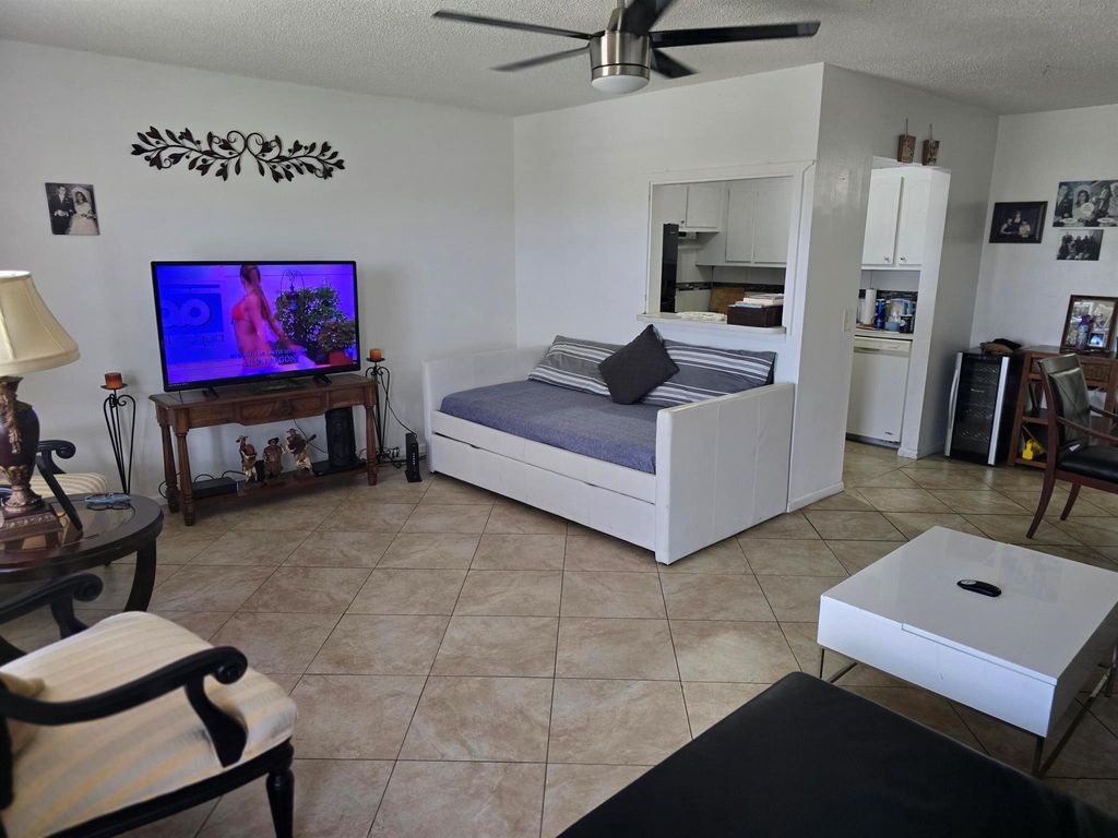 Image 2 of property listing at 41 Brighton A, Boca Raton, FL 33434
