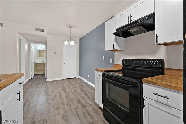 220 Mission Newport Lane 105, Las Vegas, NV 89107