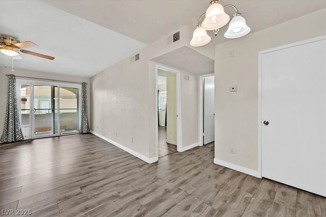 220 Mission Newport Lane 105, Las Vegas, NV 89107