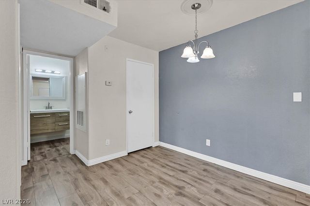 220 Mission Newport Lane 105, Las Vegas, NV 89107