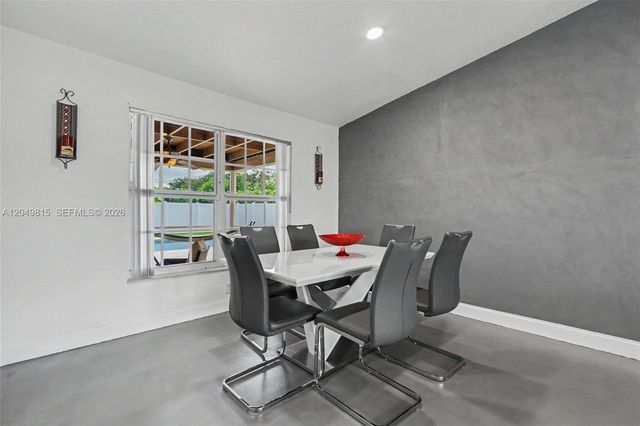 2403 SW 12th Ct, Deerfield Beach, FL 33442