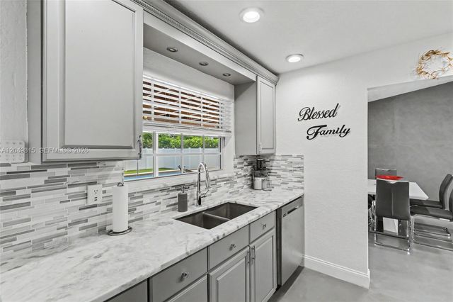2403 SW 12th Ct, Deerfield Beach, FL 33442