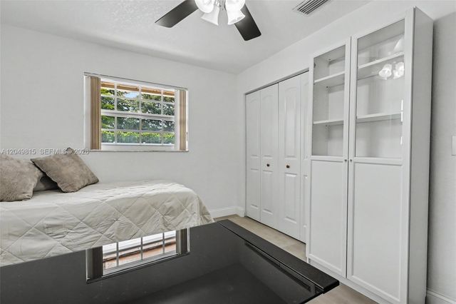 2403 SW 12th Ct, Deerfield Beach, FL 33442