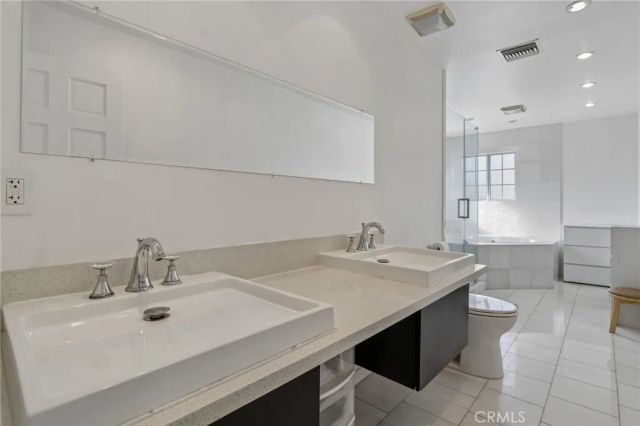 12643 Elkwood Street, North Hollywood, CA 91605