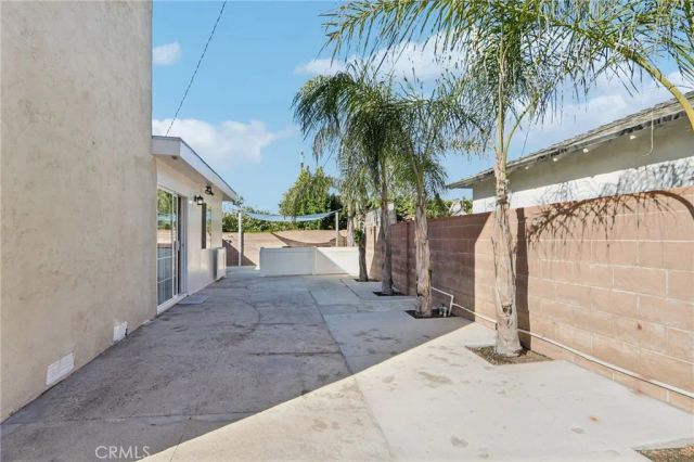12643 Elkwood Street, North Hollywood, CA 91605