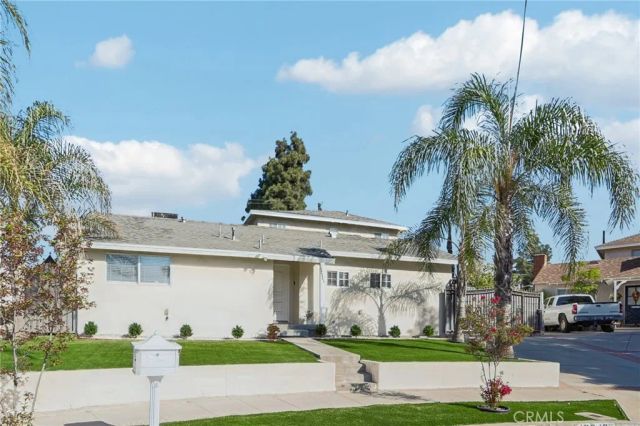 12643 Elkwood Street, North Hollywood, CA 91605