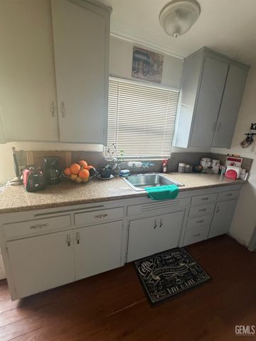 344 Oakdale Drive, Bakersfield, CA 93309