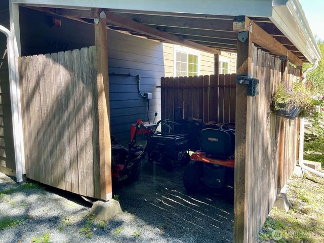 2497 Goss Ridge Road, Freeland, WA 98249