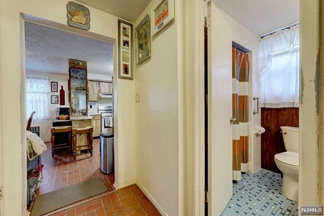244 Sussex Road, Wood Ridge, NJ 07075