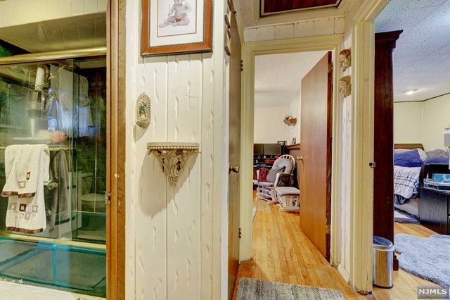 244 Sussex Road, Wood Ridge, NJ 07075