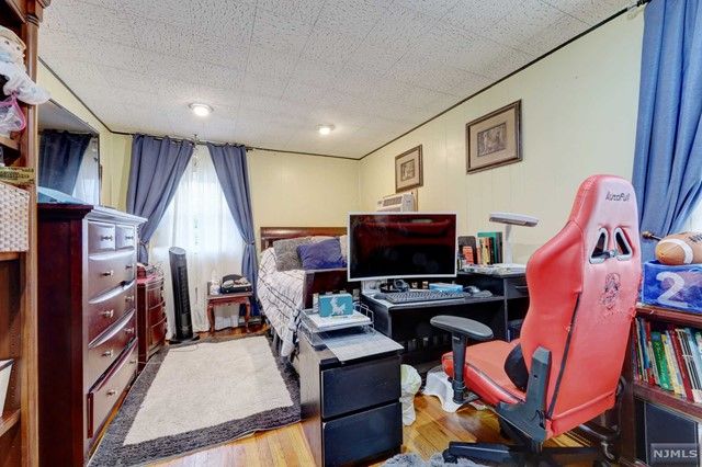 244 Sussex Road, Wood Ridge, NJ 07075