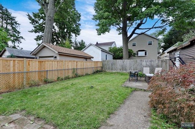 244 Sussex Road, Wood Ridge, NJ 07075