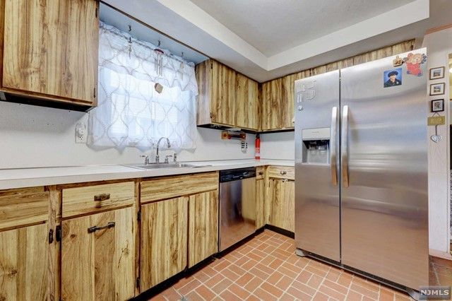 244 Sussex Road, Wood Ridge, NJ 07075