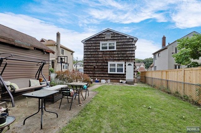 244 Sussex Road, Wood Ridge, NJ 07075