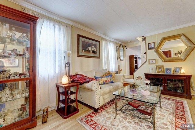 244 Sussex Road, Wood Ridge, NJ 07075