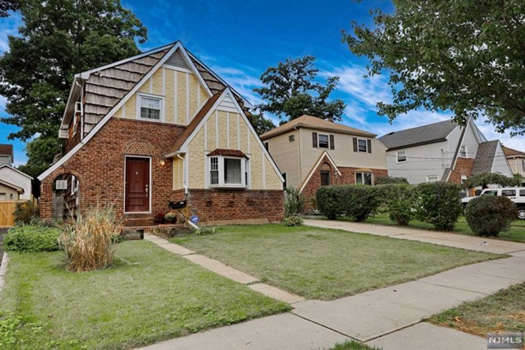 244 Sussex Road, Wood Ridge, NJ 07075