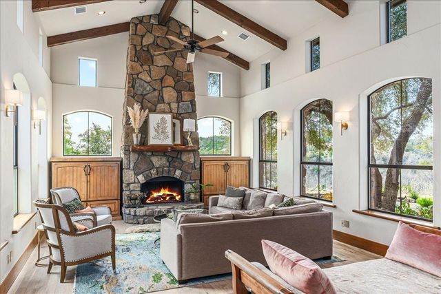 2808 & 2804 Fall Creek Estates DR, Spicewood, TX 78669