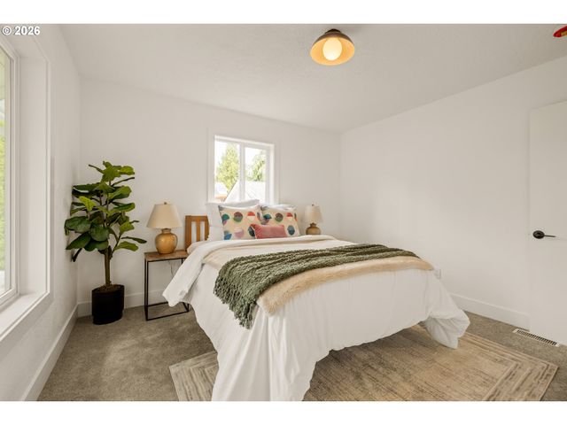 10114 N CALHOUN Ave, Portland, OR 97203